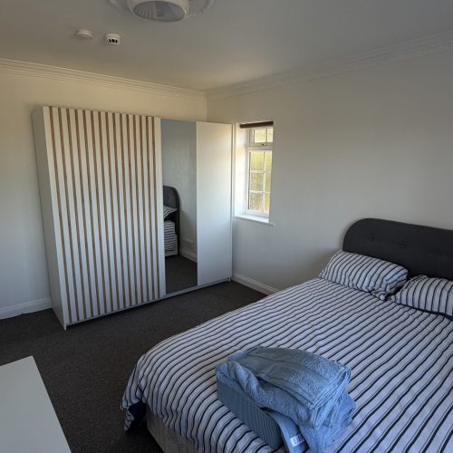 Bedroom 2.1